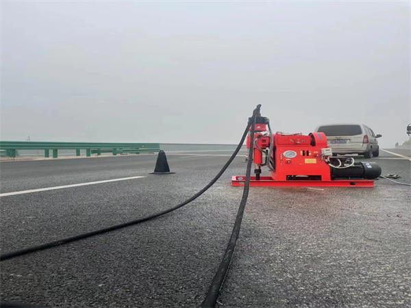 莞城街道马路路基路面开裂下沉注浆加固灌浆