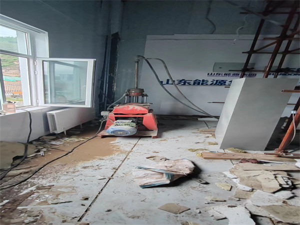 莞城街道地基基础下沉墙体裂缝加固注浆顶升施工